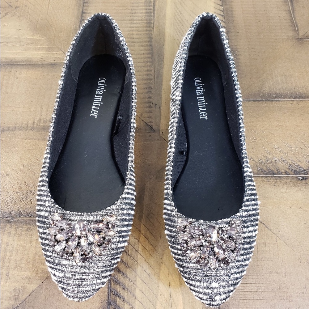 Olivia Miller Flats NWOT